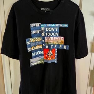 Moose knuckles t shirt.